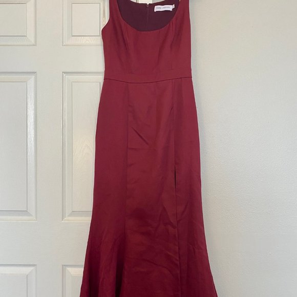 Fame and Partners gorgeous gown size 6 - Picture 2 of 3